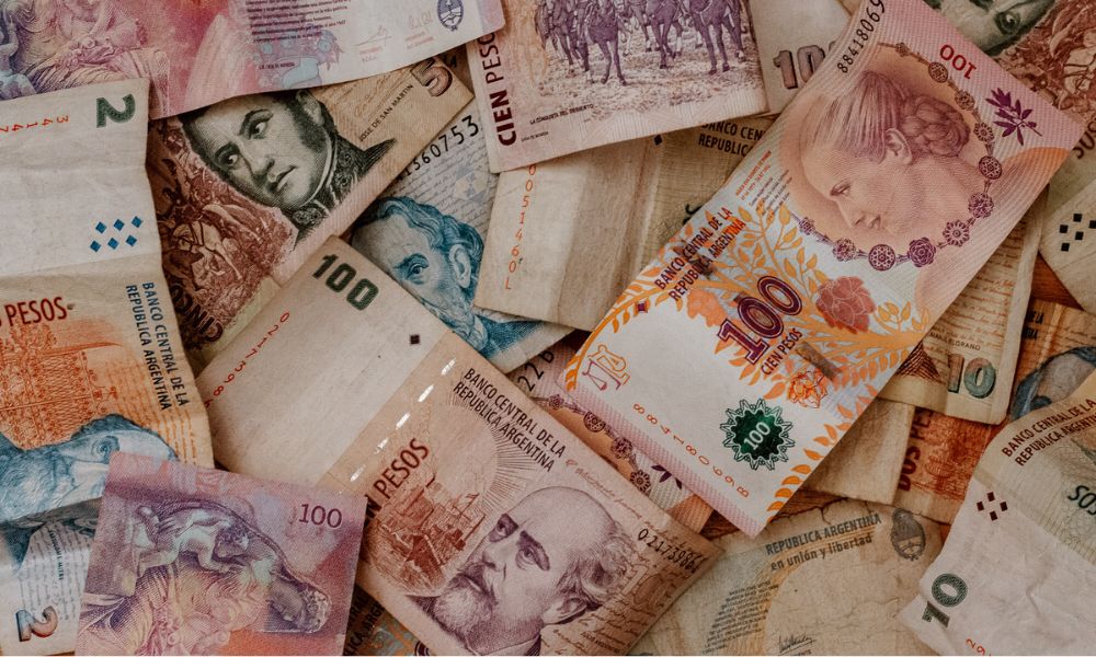 ARS là gì? Những yếu tố ảnh hưởng trực tiếp đến giá trị của đồng ARS 4 Peso Argentina bị ảnh hưởng bởi tâm lý thị trường